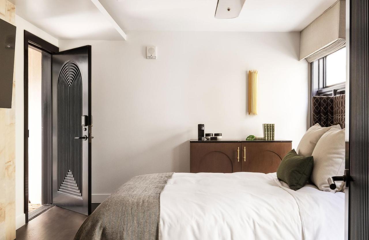 Double Room,1307210632:JPEG