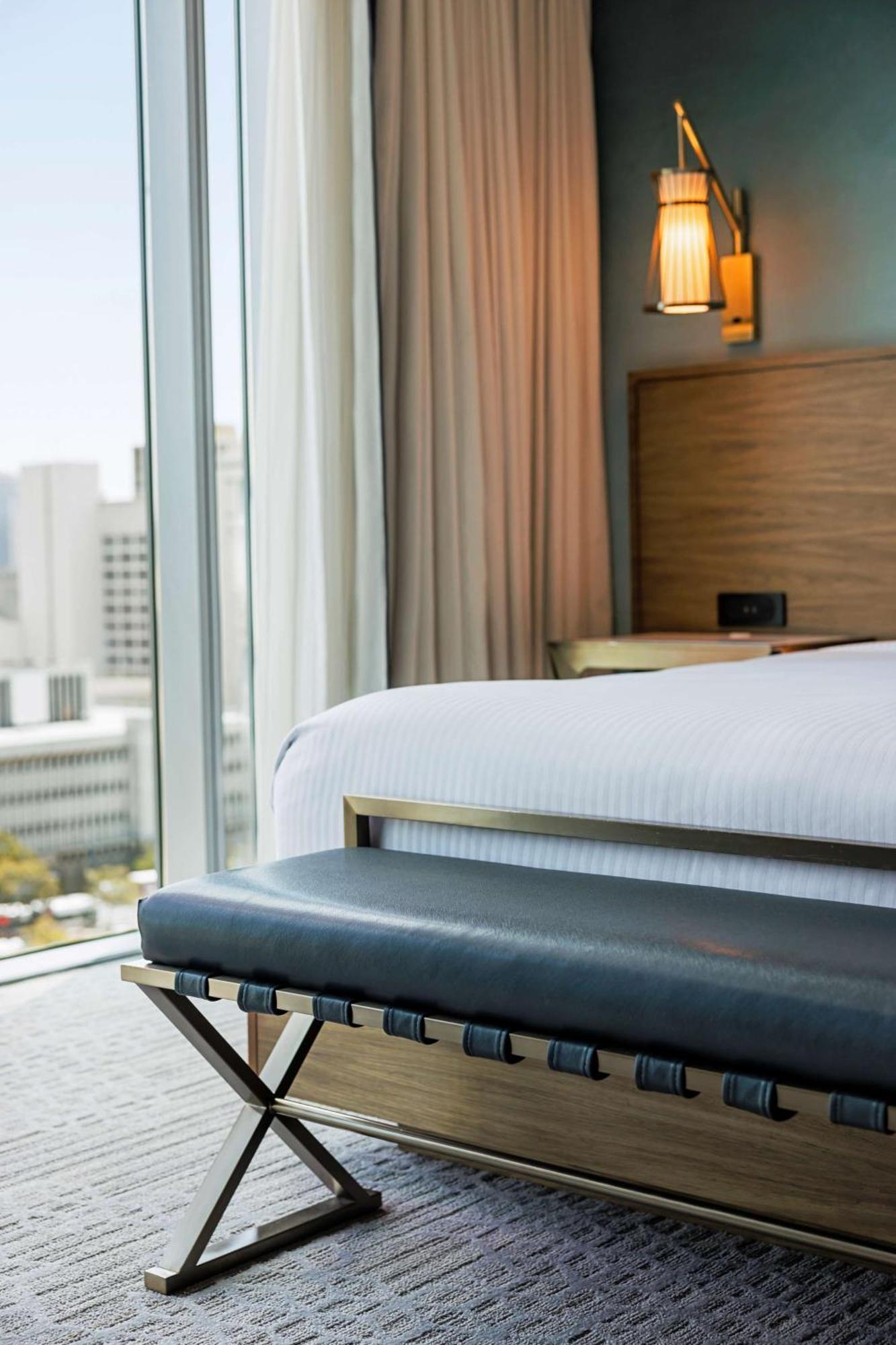 Junior King Suite City View