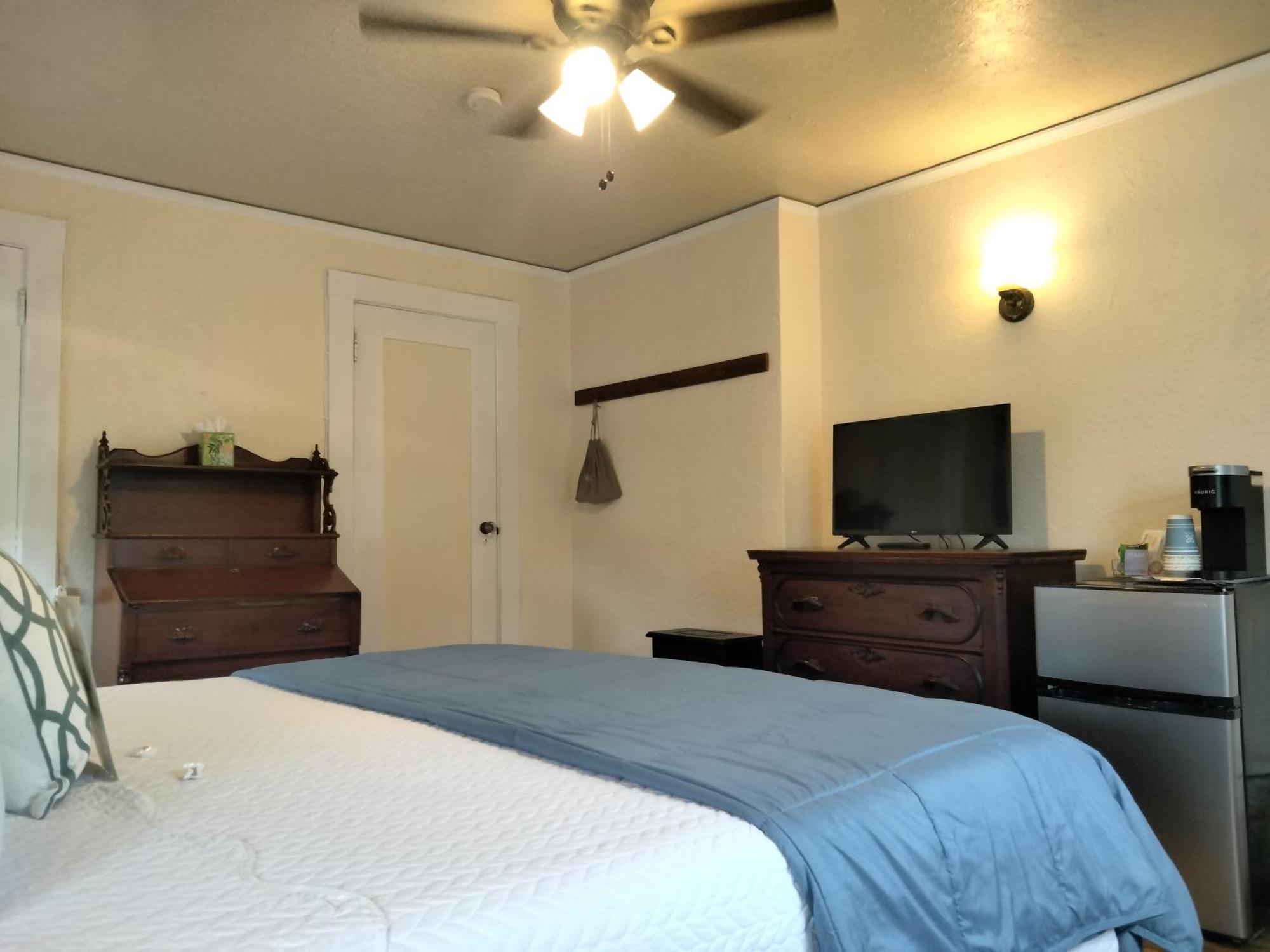 Standard King Room