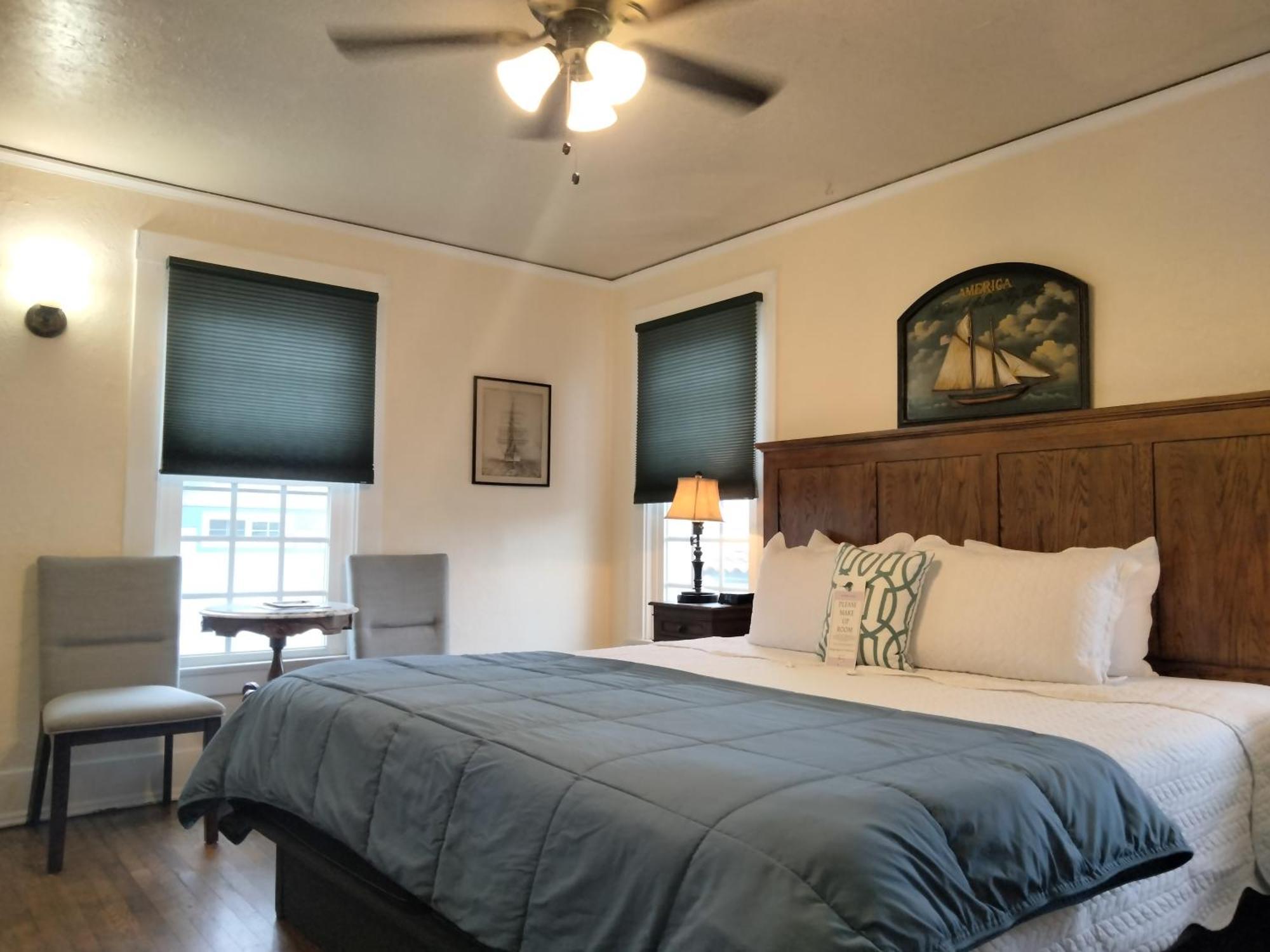 Standard King Room