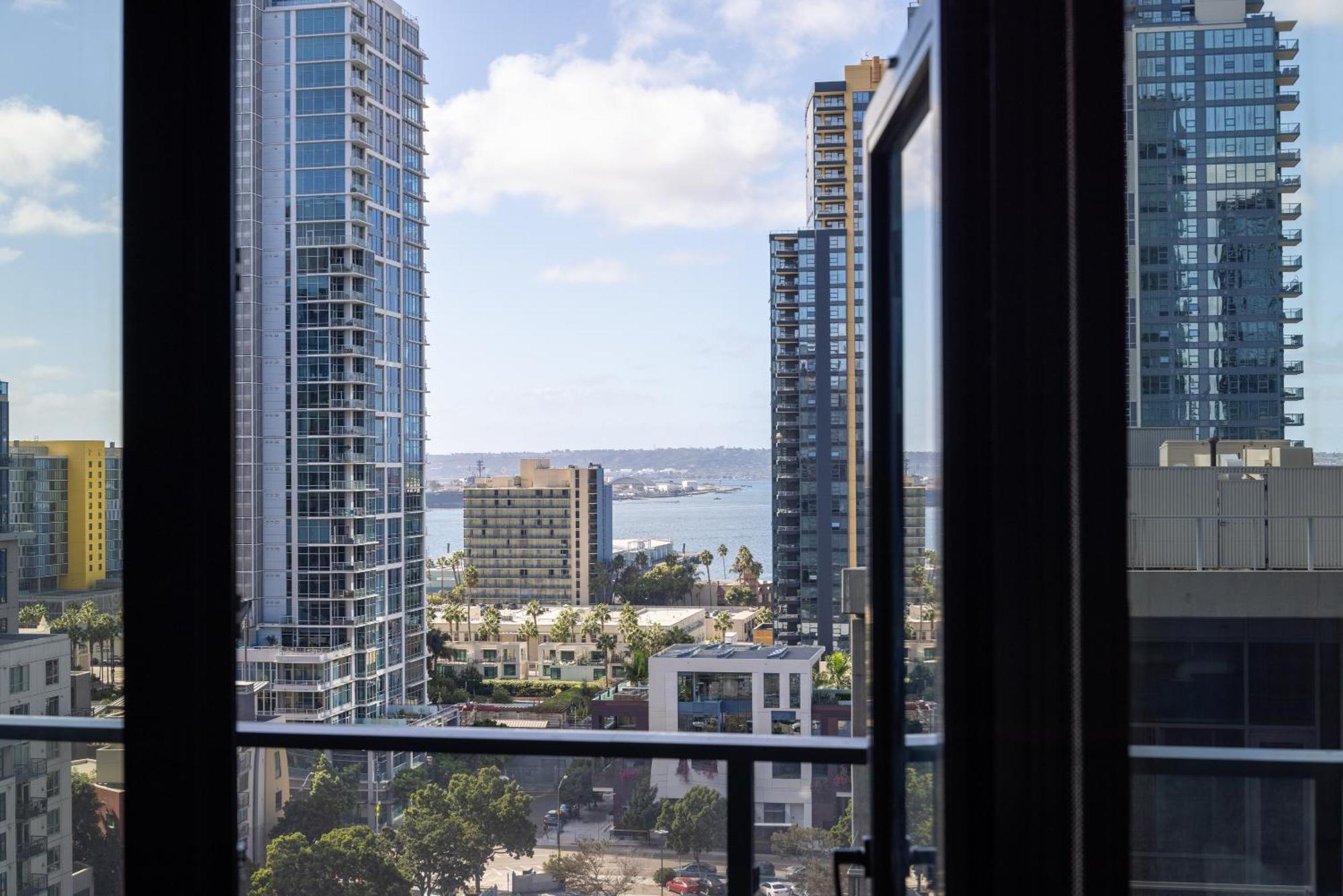One-Bedroom Suite Bay View Self Check Virtual Front Desk