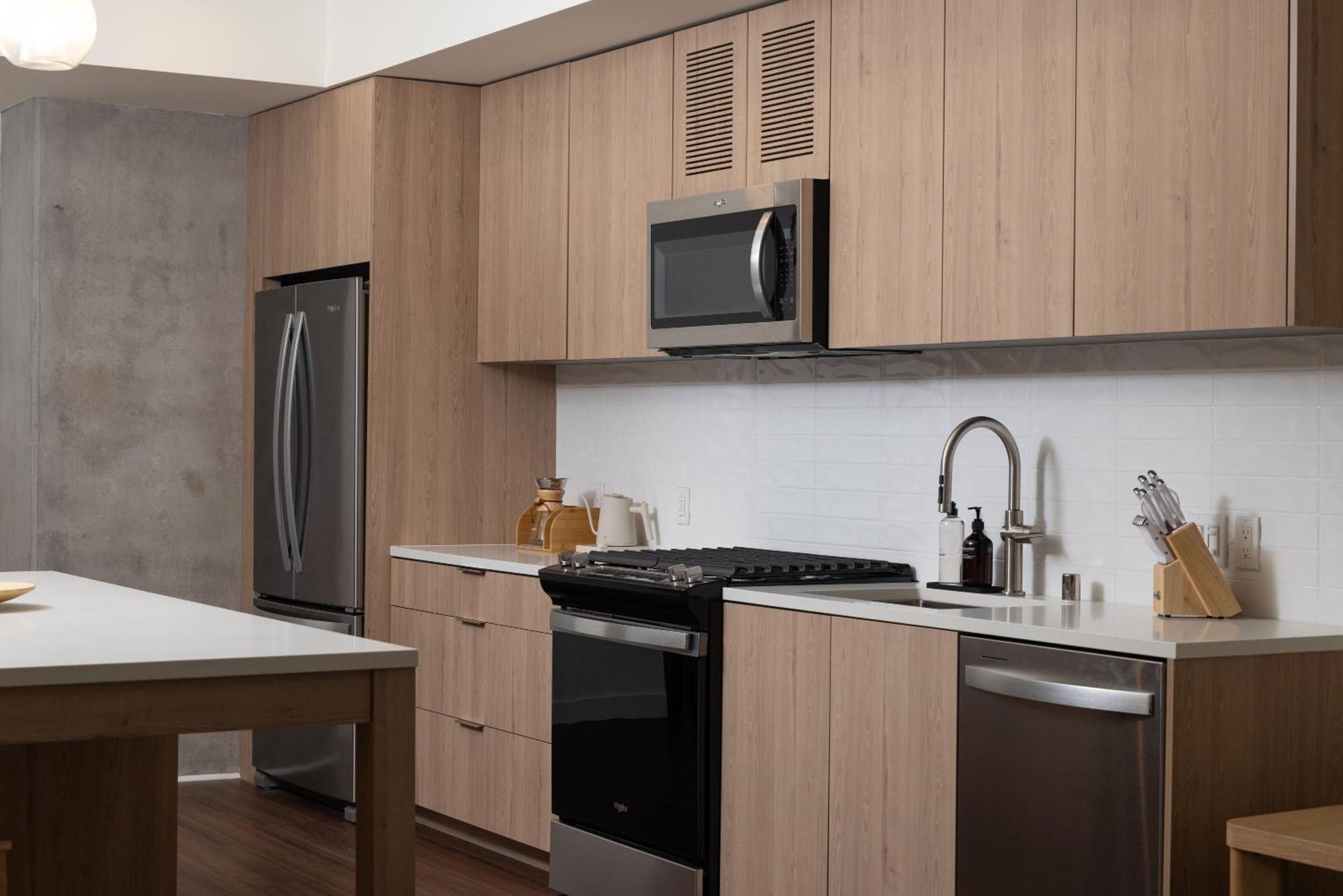 One-Bedroom Suite Bay View Self Check Virtual Front Desk
