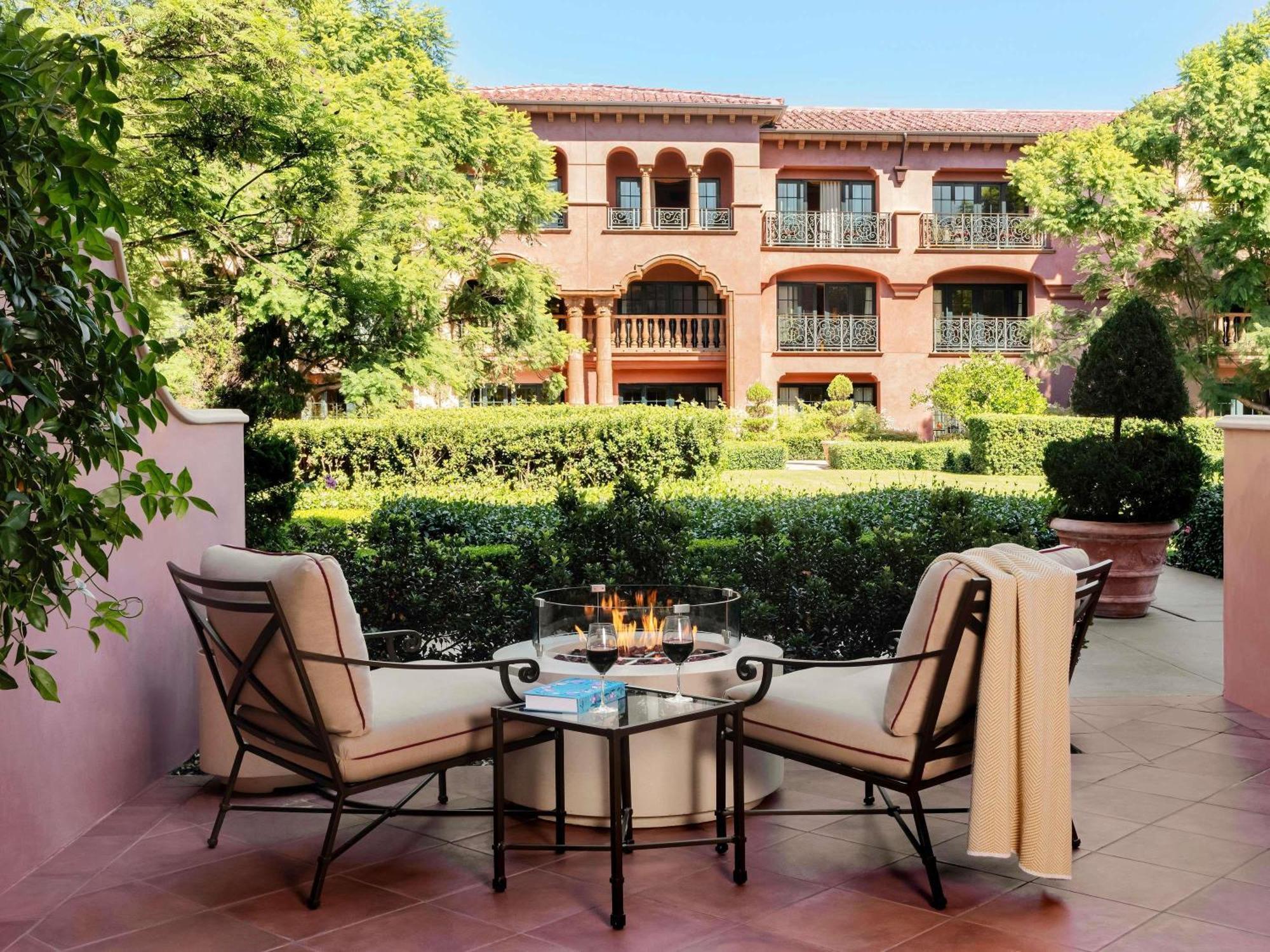 One-Bedroom Del Mar King Suite Fireside