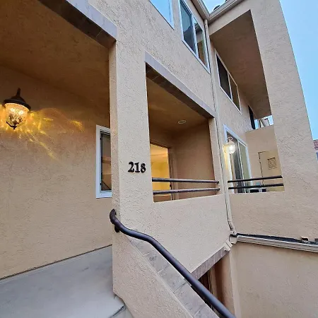 Venetian La Jolla 2 Bedroom Condo Luxury Furnished Near Beach And Utc Mall-2